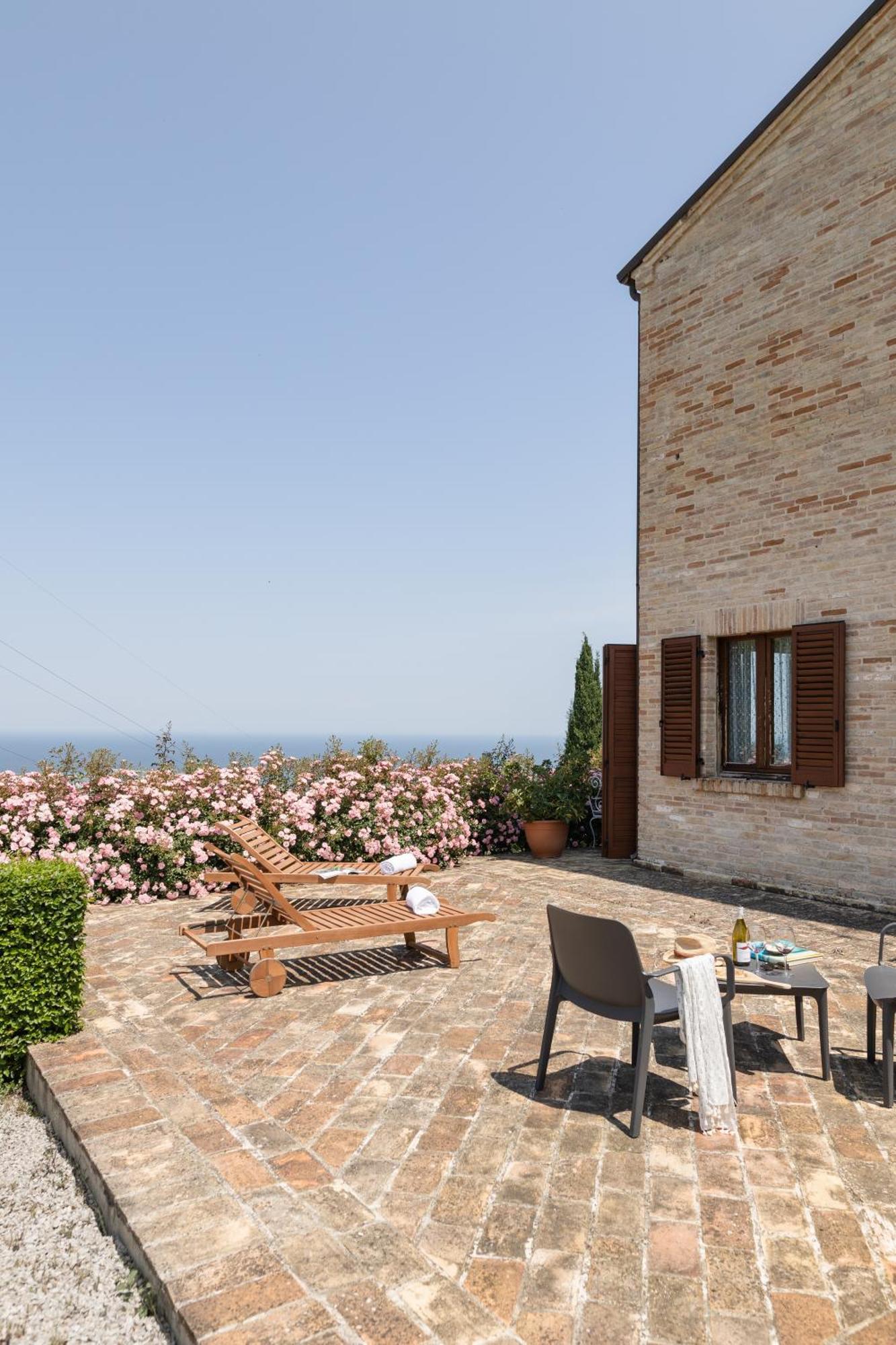 Villa Cri Cri B&B Di Charme San Benedetto del Tronto Eksteriør bilde