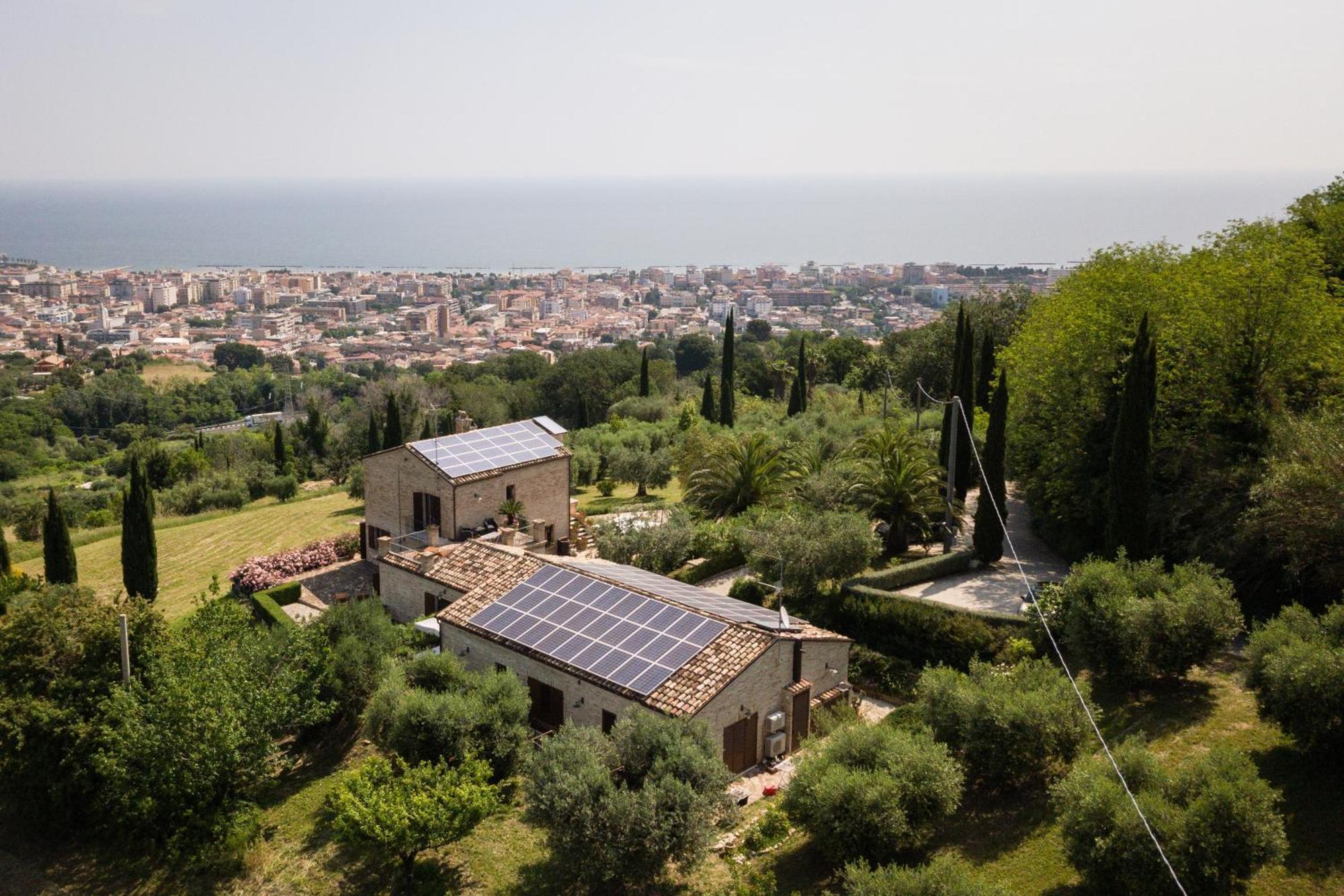 Villa Cri Cri B&B Di Charme San Benedetto del Tronto Eksteriør bilde