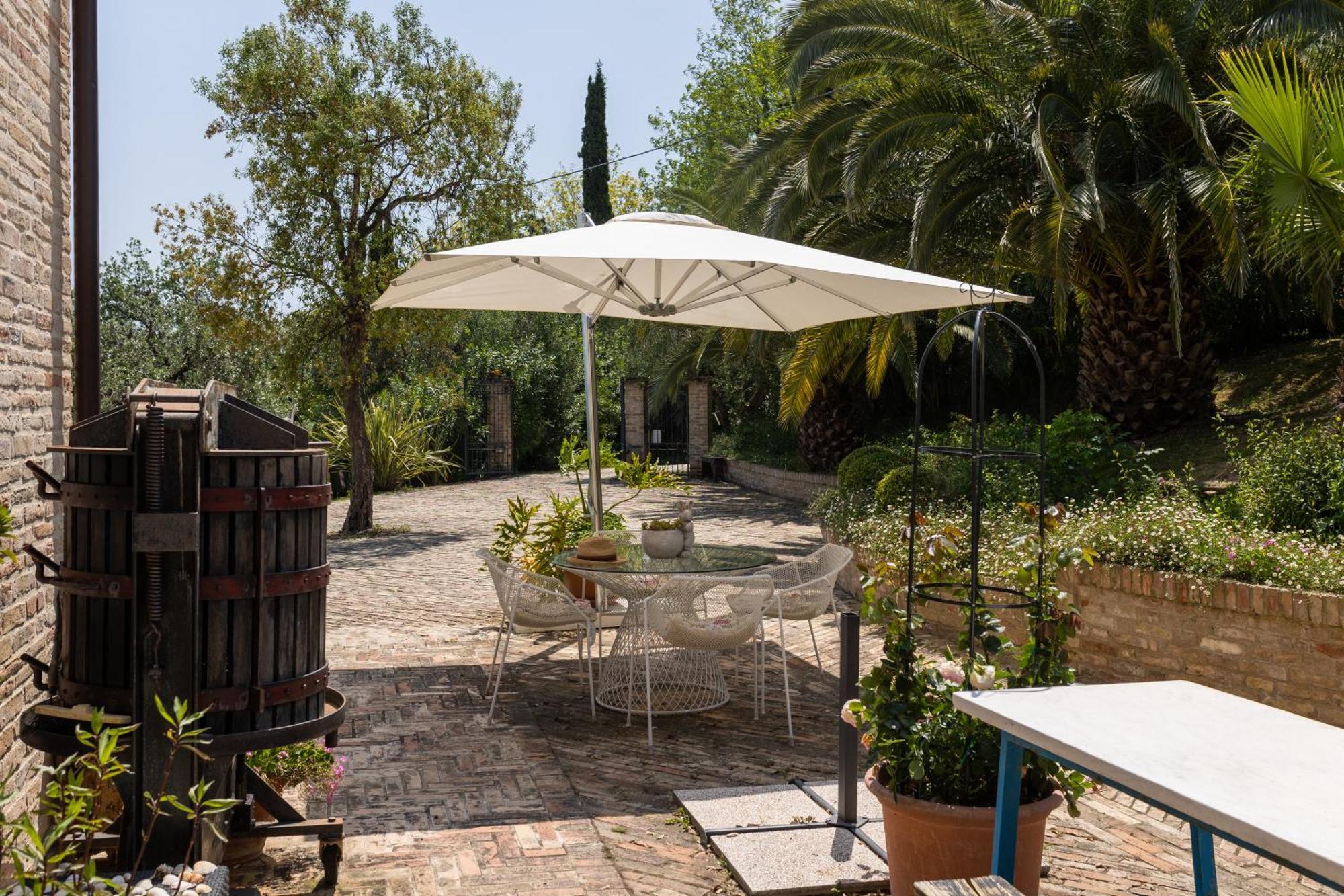 Villa Cri Cri B&B Di Charme San Benedetto del Tronto Eksteriør bilde